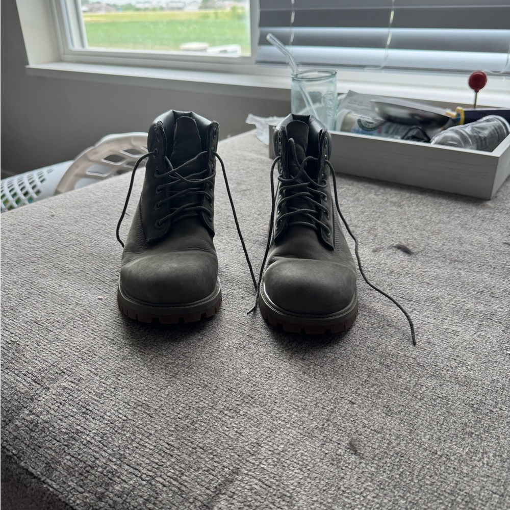Timberland Gray Lace Up Boots with Sturdy Design